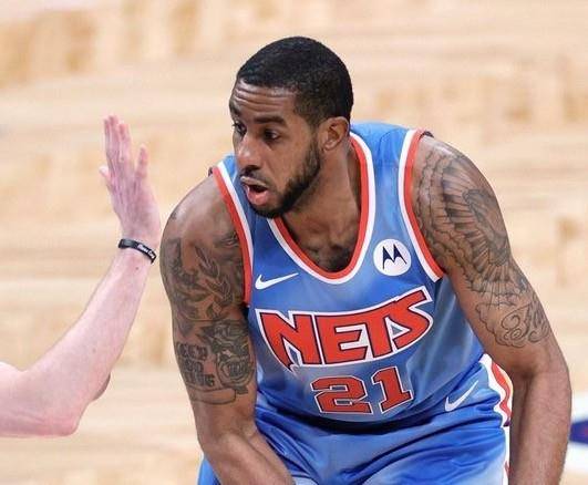 景一直备受 景一直备受