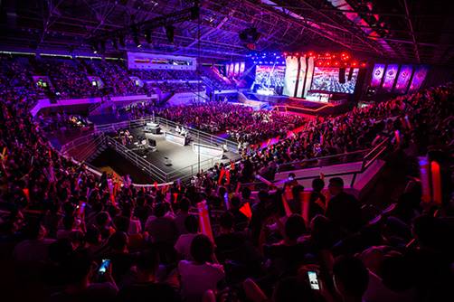 如既往地提 如既往地提