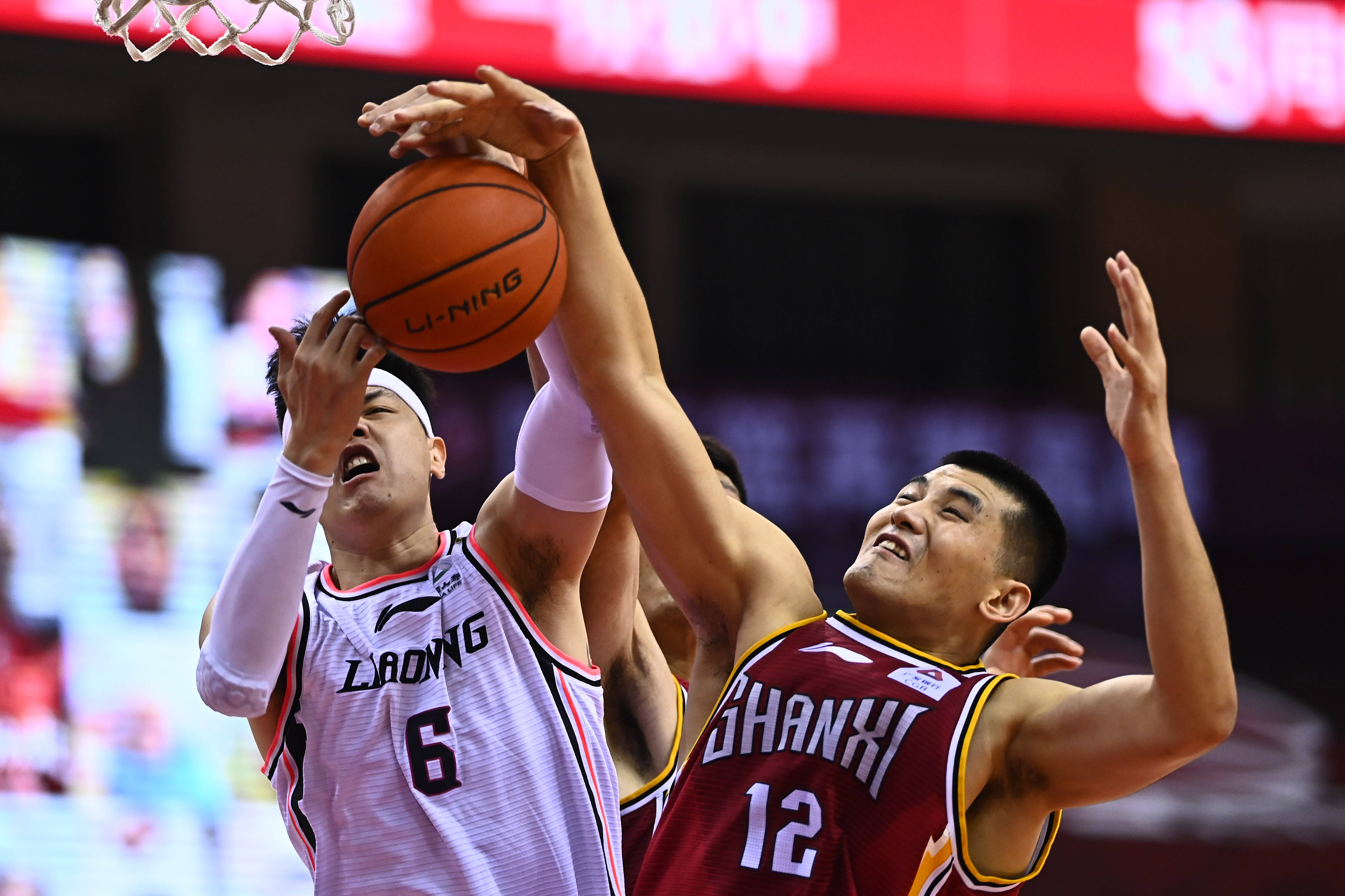 中国女篮32分大胜日本引热议！日本主帅限制张子宇遭打脸 全队11罚全中